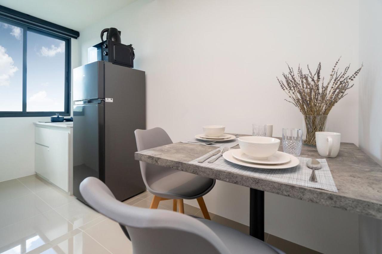 New Studio With Disability-Friendly Features, Central Hill View A6-724 A Apartment Ban Ket Ho Ngoại thất bức ảnh